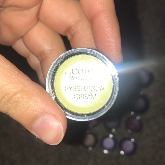 Eyeshadows - Picture 7 of 8